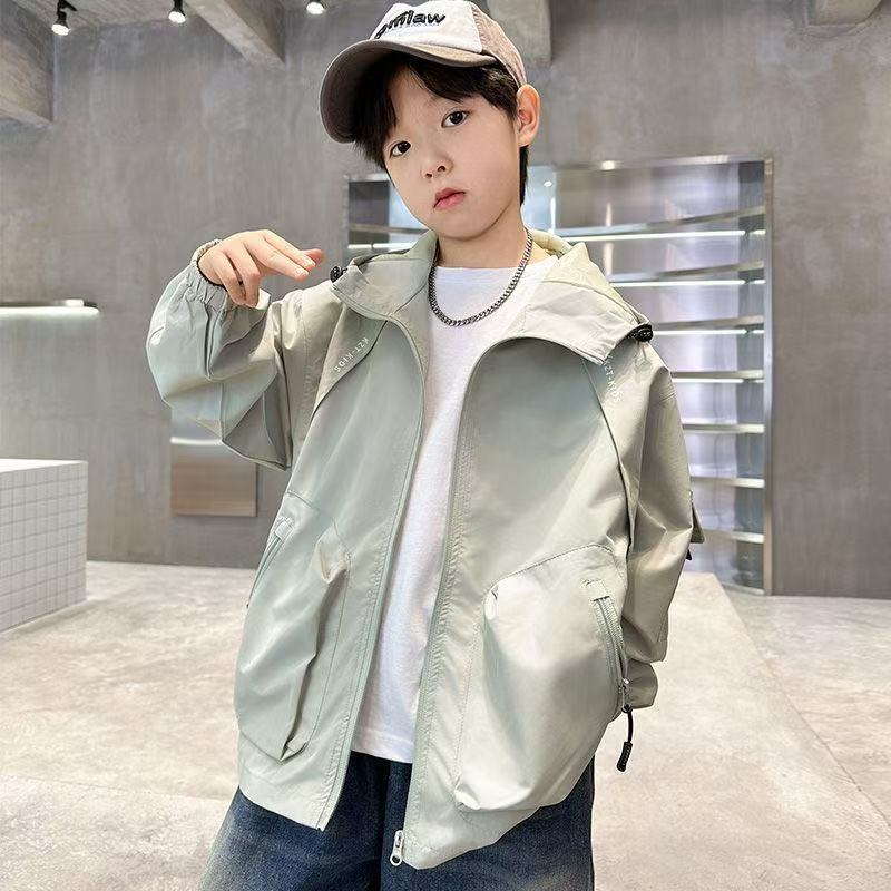 Chaqueta Cortavientos con Capu - Running Gear For Kids reseña y precio