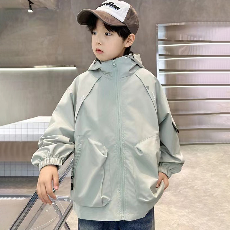 Chaqueta Cortavientos con Capu - Running Gear For Kids reseña y precio